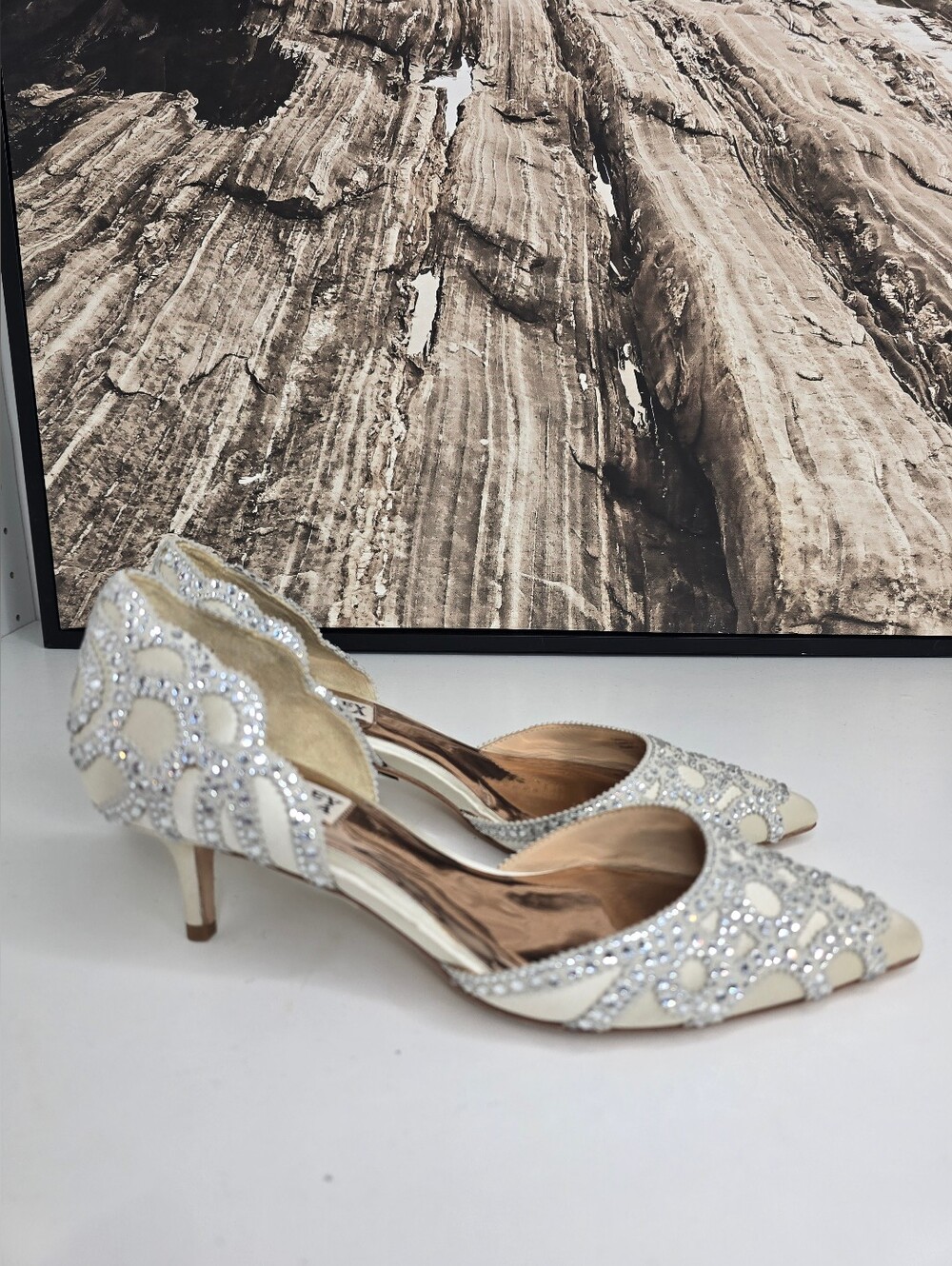 Badgley Mischka Ivory Ginny Rhinestone Pumps Sz 7 - Picture 2 of 12
